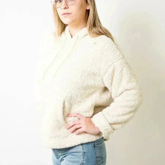 H&M Fuzzy Fleece Pullover Hoodie - Picture 6 of 7